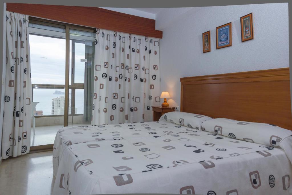 Gemelos 2 Benidorm Quarto foto